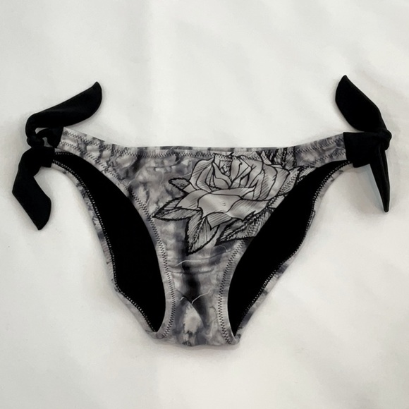 Winki Island Black and White Side Tie Bikini Bottom Separate | M - Picture 1 of 8